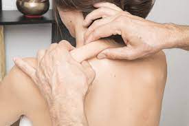 Can a chiropractor fix a pinched nerve in neck?